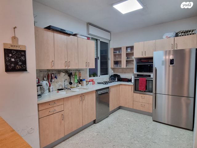 דירה, יוני נתניהו, רמת הדר, גבעת שמואל