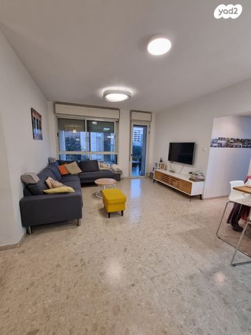 דירה, יוני נתניהו, רמת הדר, גבעת שמואל