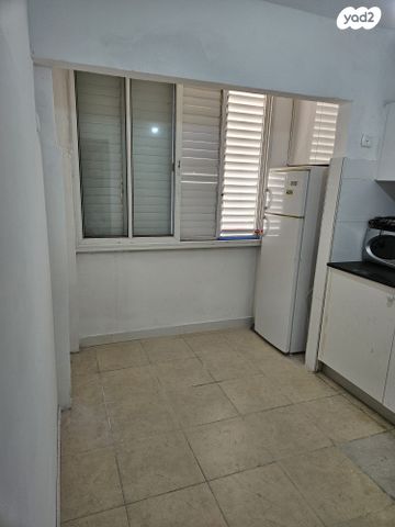 דירה, הגלבוע, נאות שז"ר, יבנה