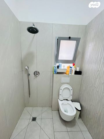 דו משפחתי, העלייה, המושבה, גדרה