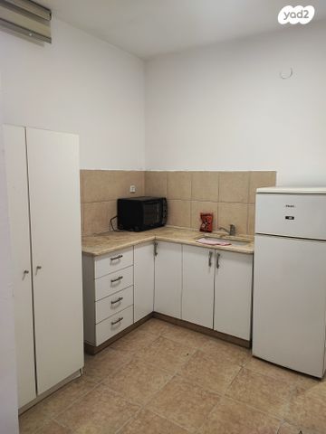 יחידת דיור, שדרות טרומפלדור 56, חיפה