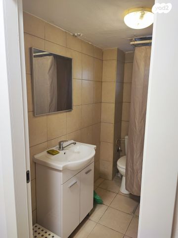 יחידת דיור, שדרות טרומפלדור 56, חיפה