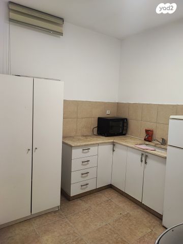 יחידת דיור, שדרות טרומפלדור 56, חיפה