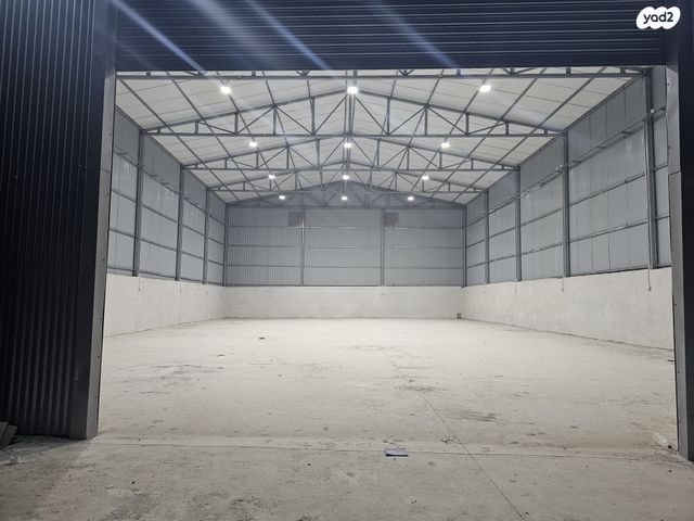 מחסנים, חמזה, כפר קאסם