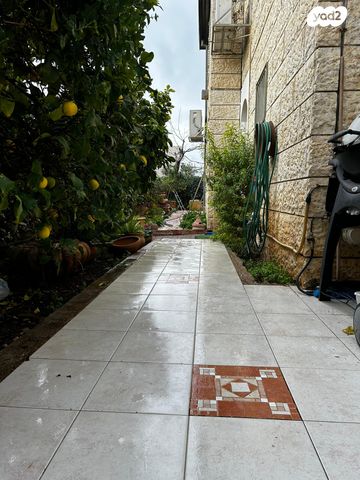 דו משפחתי, המכבים, גבעת זאב