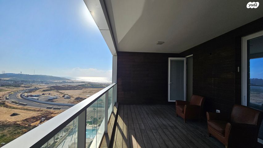 דירה, אהוד מנור, נתניה