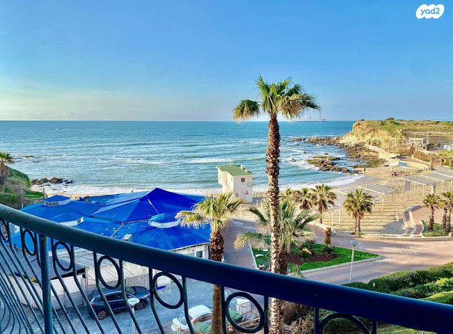 דירה, שדרות מנחם בגין 1, חדרה