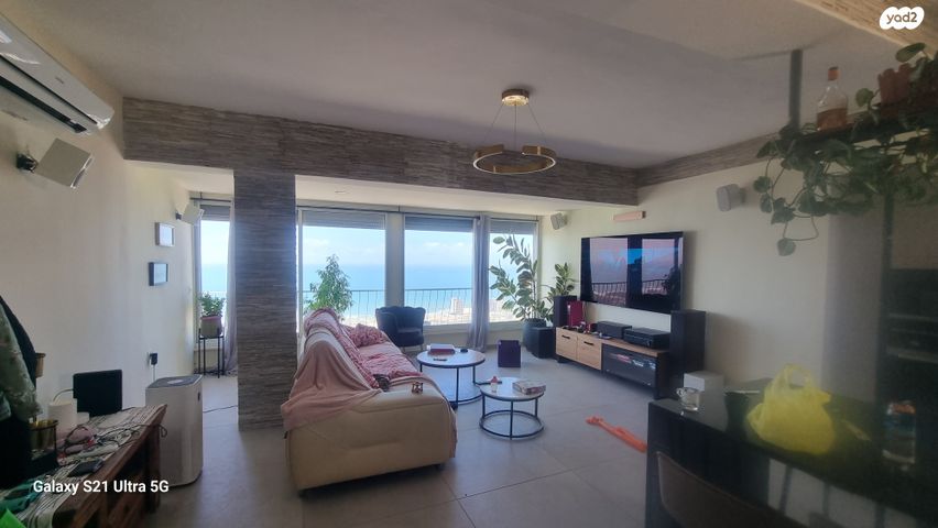 גג/ פנטהאוז, אלכסנדר ינאי, כרמליה, חיפה