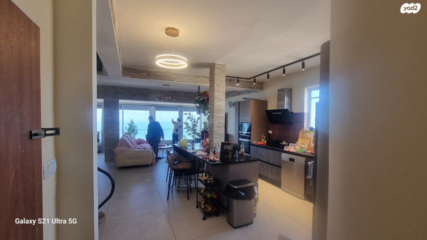 גג/ פנטהאוז, אלכסנדר ינאי, כרמליה, חיפה