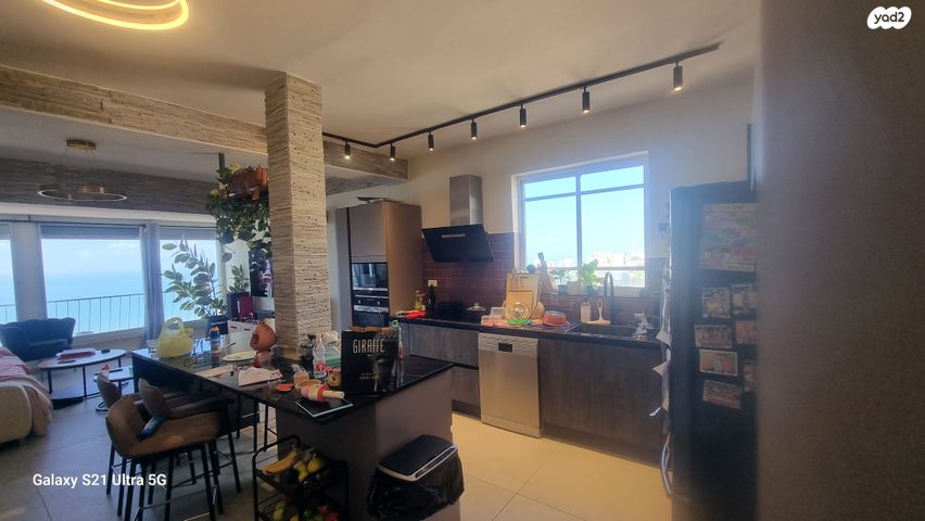 גג/ פנטהאוז, אלכסנדר ינאי, כרמליה, חיפה