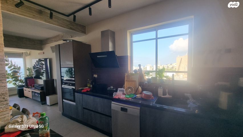 גג/ פנטהאוז, אלכסנדר ינאי, כרמליה, חיפה