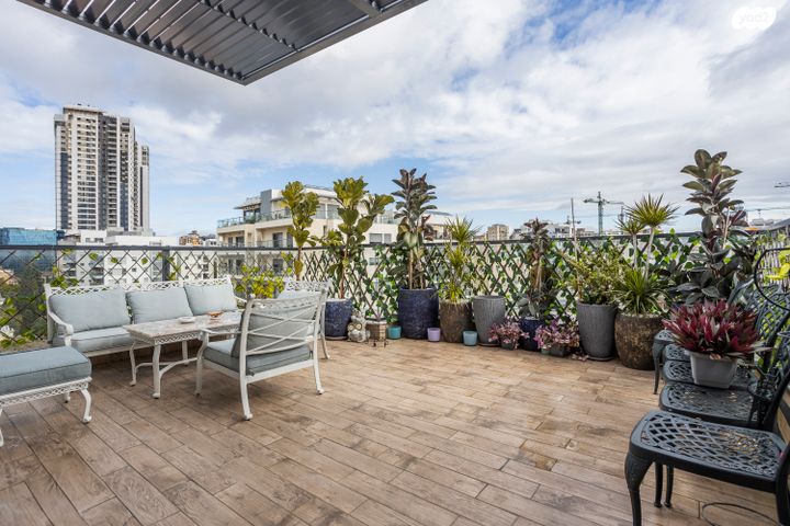 גג/ פנטהאוז, קרן קיימת לישראל, בורוכוב, גבעתיים