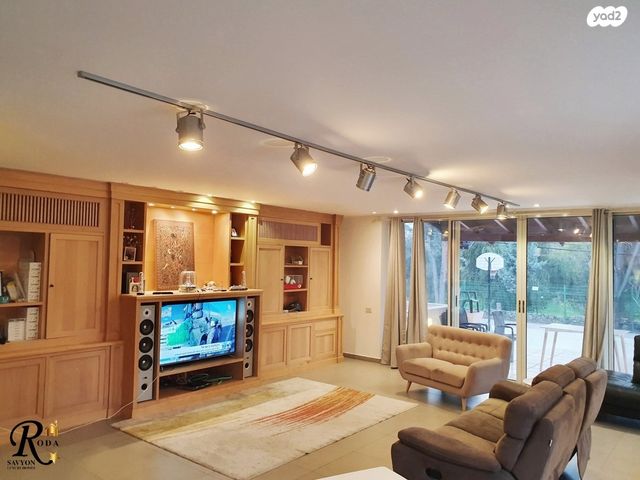 בית פרטי/ קוטג', סביון