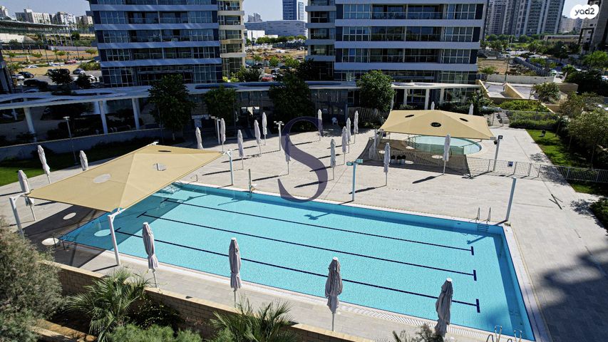 גג/ פנטהאוז, עוזי חיטמן, עיר ימים, נתניה