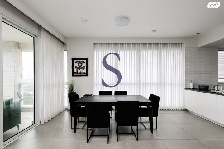 גג/ פנטהאוז, עוזי חיטמן, עיר ימים, נתניה