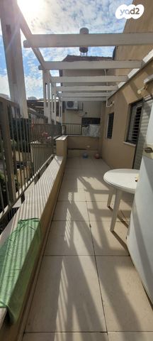 דופלקס, א.ד. גורדון, הפועל המזרחי ג', שיכון ג', בני ברק