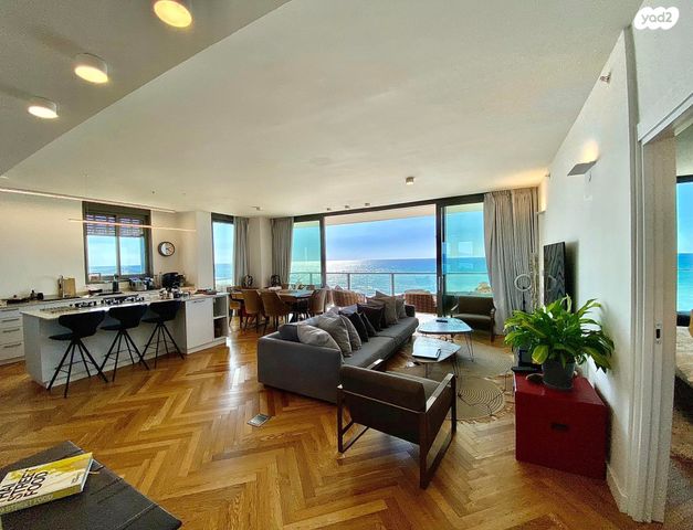 דירה, שדרות רחבעם זאבי 15, חדרה