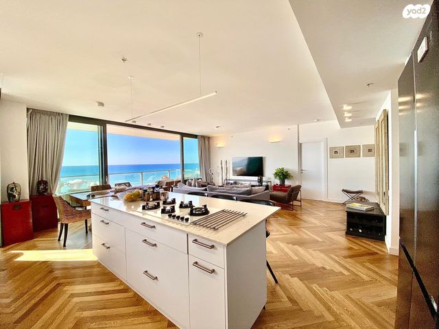 שדרות רחבעם זאבי 15