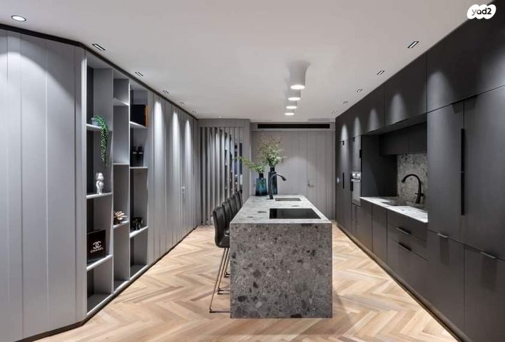 דירת גן, הרצליה