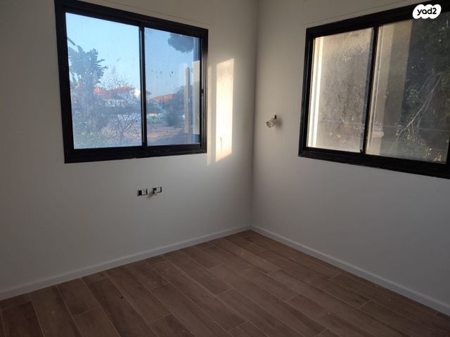 בית פרטי/ קוטג', אגוז 33, שאר העיר, כפר יונה