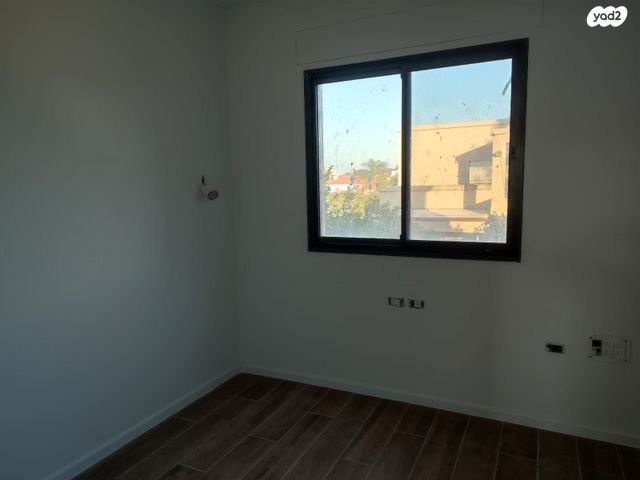 בית פרטי/ קוטג', אגוז 33, שאר העיר, כפר יונה