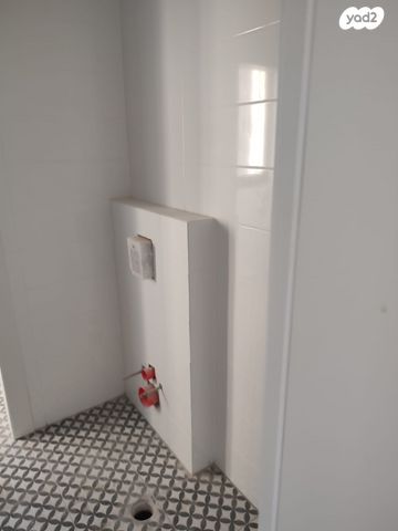 בית פרטי/ קוטג', אגוז 33, שאר העיר, כפר יונה