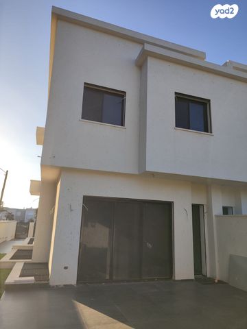 בית פרטי/ קוטג', אגוז 33, שאר העיר, כפר יונה