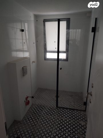 בית פרטי/ קוטג', אגוז 33, שאר העיר, כפר יונה