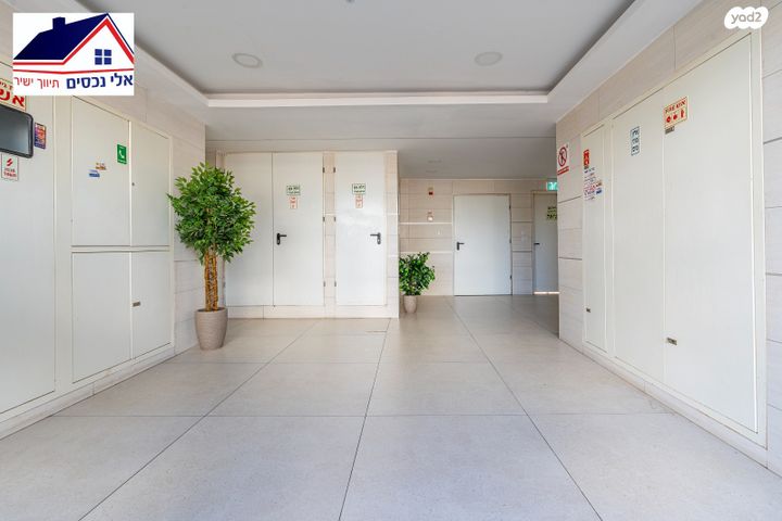 דירה, סביון 25, הפרחים, חריש