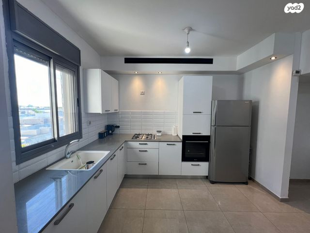 דירה, ניסנית, נתיבות מערב, נתיבות