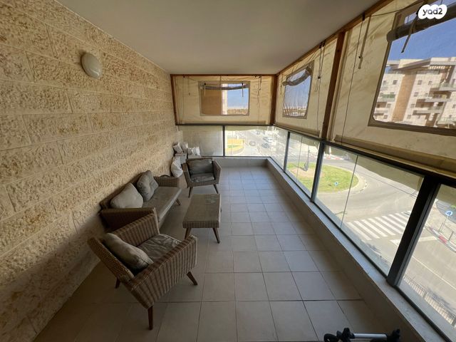 דירה, ניסנית, נתיבות מערב, נתיבות