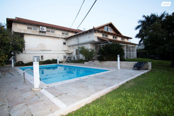 בית פרטי/ קוטג', סביון