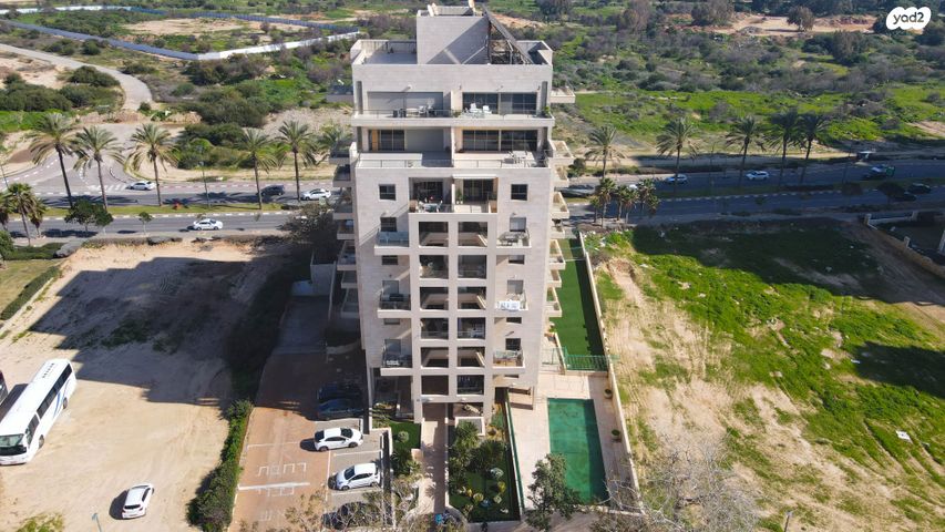 דירה, פייר קניג, נתניה