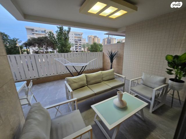 דירת גן, אשקלון