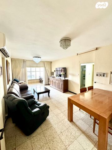 שדרות דוד המלך 14