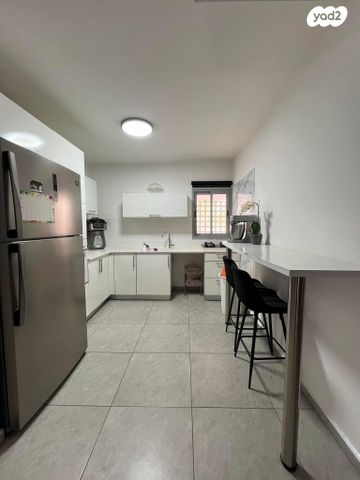 דירה, משה קהירי, באר שבע