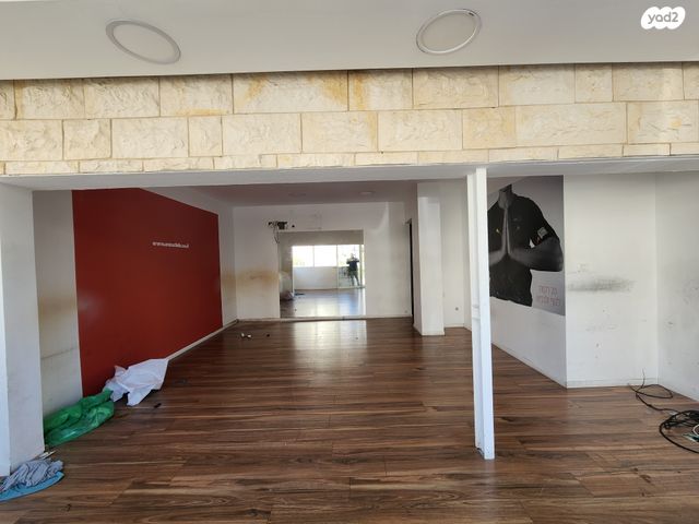 חנויות/ שטח מסחרי