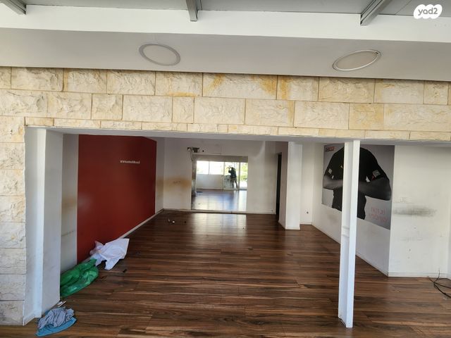 חנויות/ שטח מסחרי, חיפה