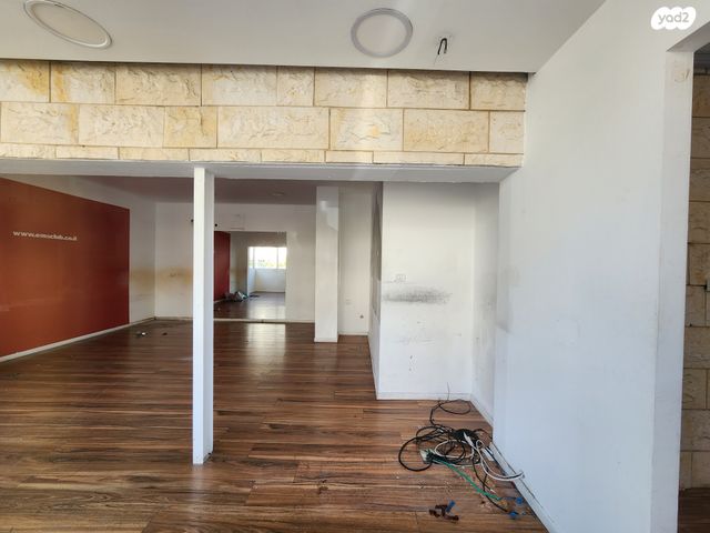 חנויות/ שטח מסחרי, חיפה