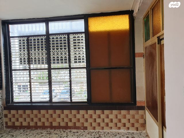 דירת גן, חידושי הרי"ם, צהלון, שיכוני חסכון, תל אביב יפו