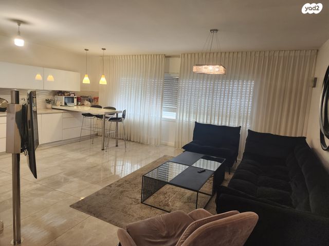 דירת גן, רפאל דה לה פרגולה, ירושלים