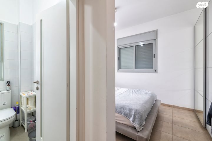 גג/ פנטהאוז, חזון אי"ש, רחובות