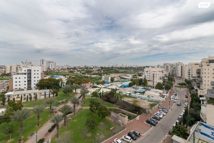 גג/ פנטהאוז, חזון אי"ש, רחובות