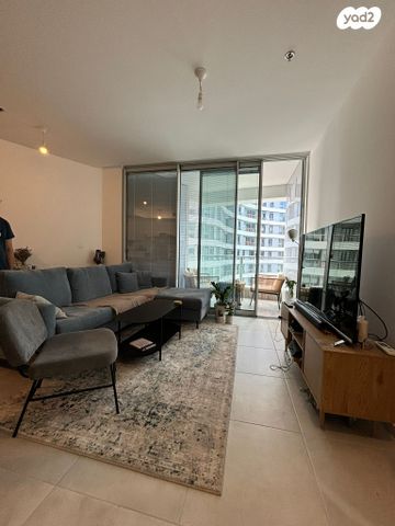 החשמונאים 100