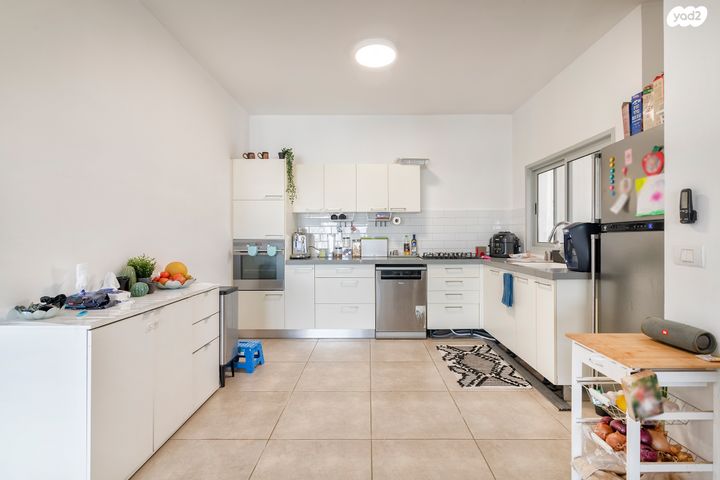 גג/ פנטהאוז, חזון אי"ש, רחובות