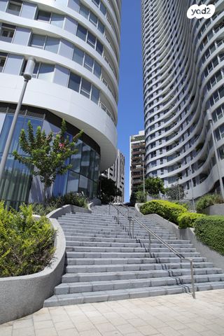 דירה, גרציאני יצחק, גני שרונה, קרית הממשלה, תל אביב יפו