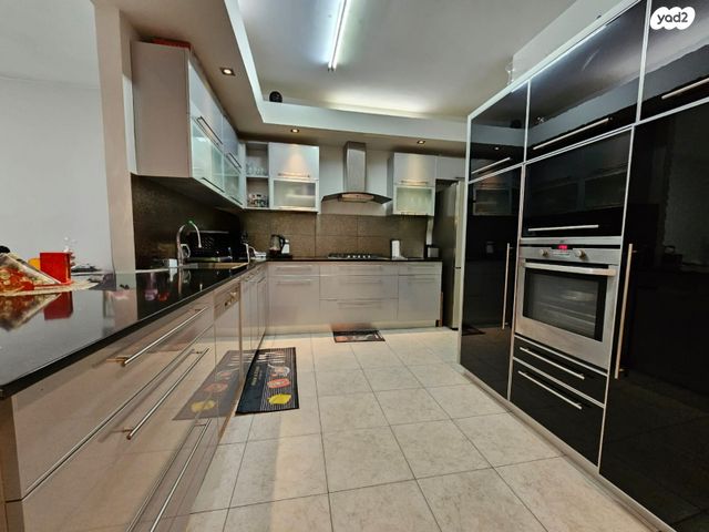 דירה, מכלול יופי, עג'מי, גבעת העליה, תל אביב יפו