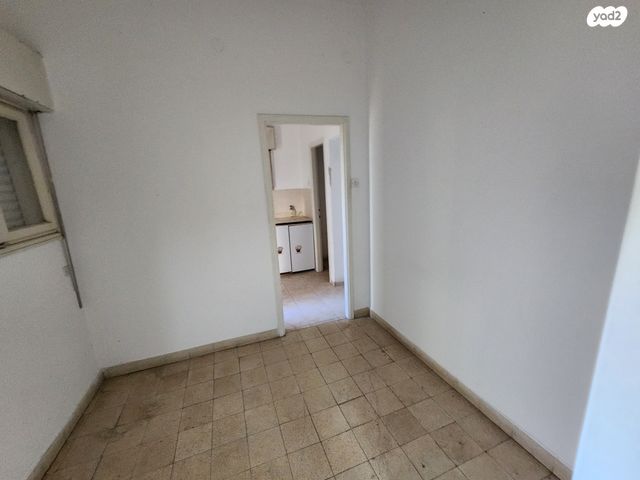 בניין משרדים, חיפה