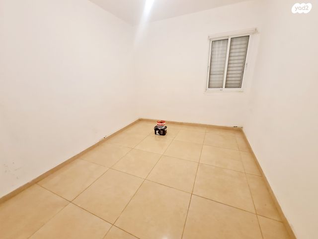 דירה, שעריה, פתח תקווה