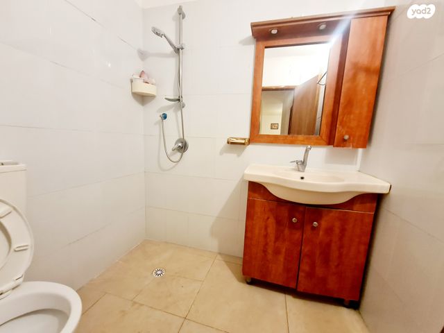 דירה, שעריה, פתח תקווה